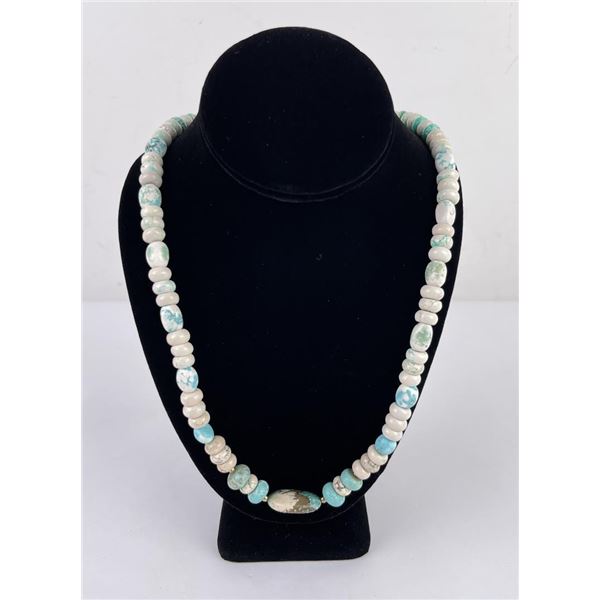 Navajo White Howlite Necklace