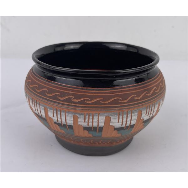 Navajo Indian Pottery Vase Pot