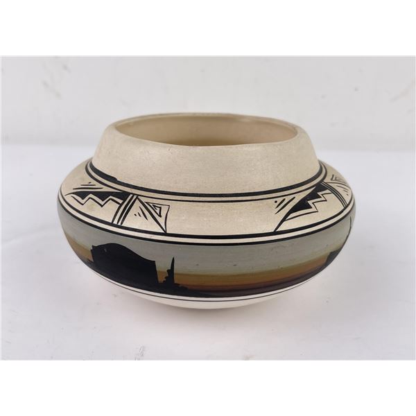 Navajo Indian Pottery Vase Pot