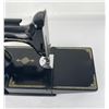 Image 9 : Singer Model 221 Featherweight Sewing Machine