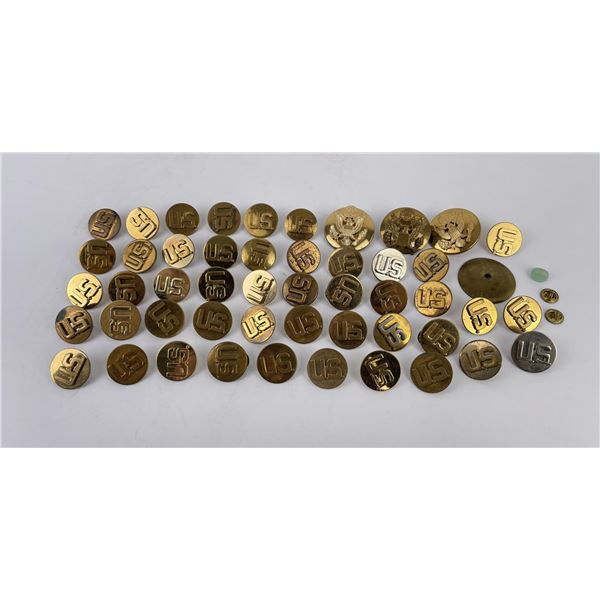 US Collar Discs and Hat Badges Lot