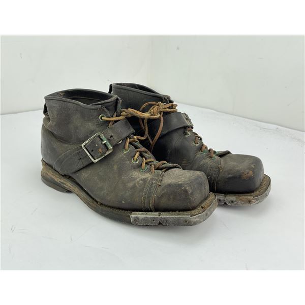 WW2 US Mountain Troop Ski Boots