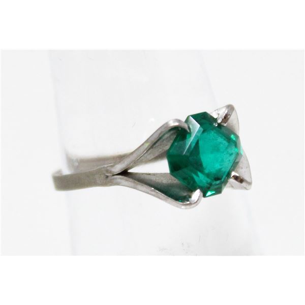 SOLID .925 SILVER EMERALD COLOUR GEMSTONE RING