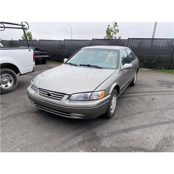 1998	Toyota	Camry