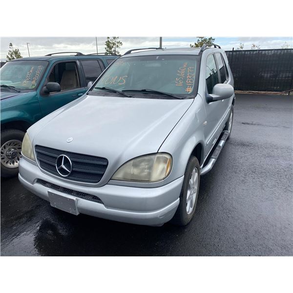 2000	Mercedes-Benz	M-Class