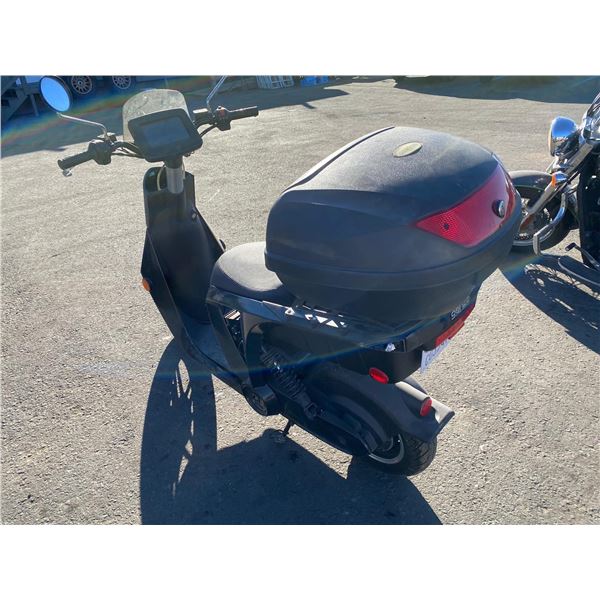 2016	GENZE	SCOOTER
