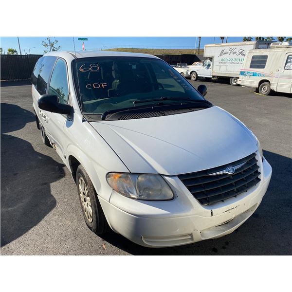 2006	Chrysler	Town and Country