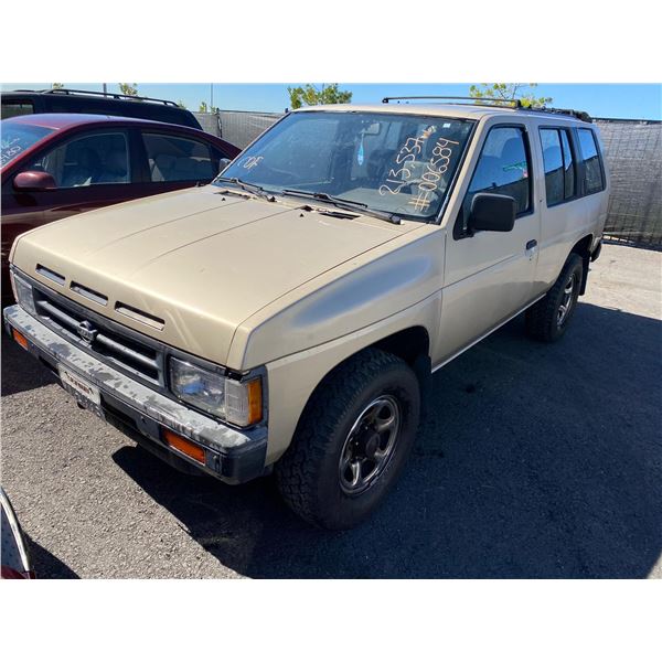 1992	Nissan	Pathfinder