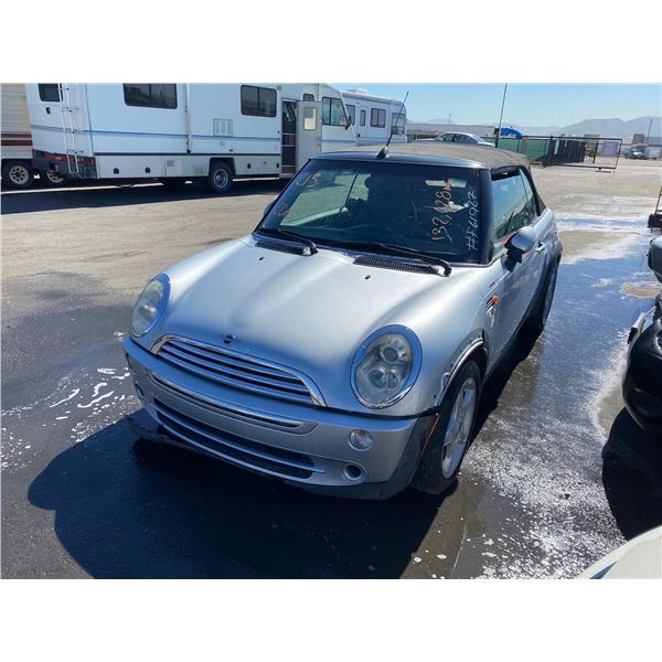 2005	MINI	Cooper