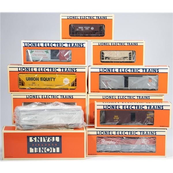 Lionel 10 Freight Cars including club cars