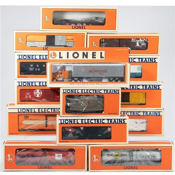 Lionel 13 Freight Cars including some club cars