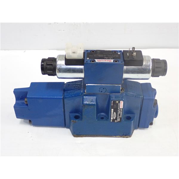 New - Rexroth #MNR: R900929529 / 3DREP 6 C-20/25EG24N9K4/V w/MNR: R900945548 Base