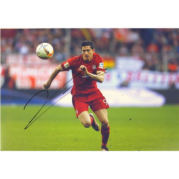 Robert Lewandowski  Autograph Signed Photo