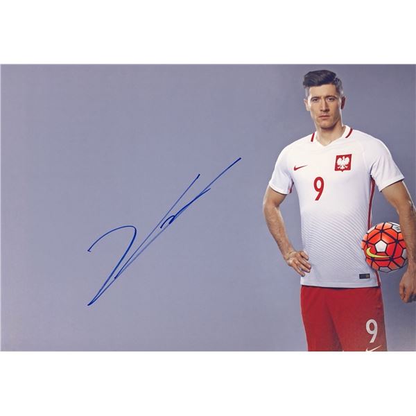 Robert Lewandowski  Autograph Signed Photo
