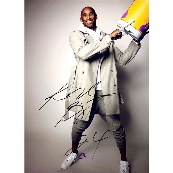 Kobe Bryant Autograph  Autograph Signed Photo