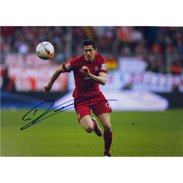 Football Robert Lewandowski Autographed  Autograph Signed