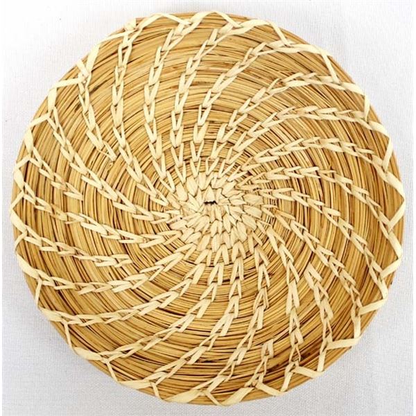 Tohono O'odham Wheat Stitched Flat Basket