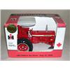 Image 1 : IH 856 ROPS '00 Ontario Toy Show