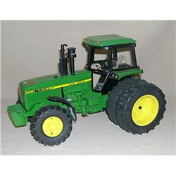 JD Custom 4850 FWA w/ Duals by Wallace Taylor