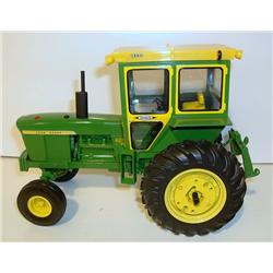 JD Precision #4020 Powershift w/ Custom Hiniker Cab & Front Weights