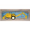 Image 1 : IH 3444 Loader Backhoe in Blue Box