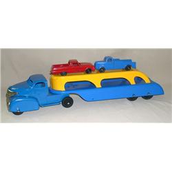 Marx? Pressed Steel Car Hauler w/ 2 vehicles