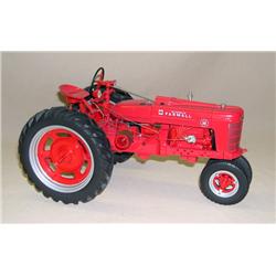IH Farmall H 1/12th Scale by Franklin Mint