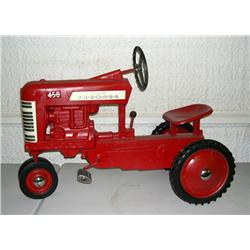 IH Farmall 450 Pedal Tractor