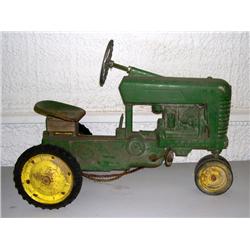 IH Farmall 450/400 Pedal Tractor to restore