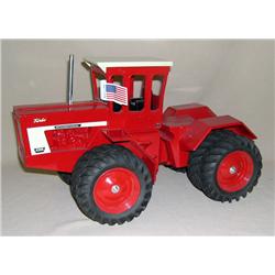 IH 4366 w/ Duals 1/16th Scale by Scale Models--shelf Model