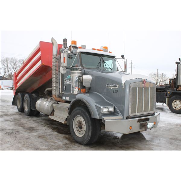 2008 Kenworth T800 c/w 15' Gravel Box, KW has Alberta CVIC, Cummins ISX 485 18spd, 950,079 Km, pup h