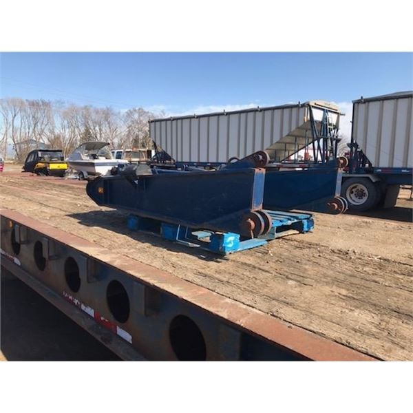 1997 K-Line 10'x53' Tridem Scissor Neck Trailer Flip down beaver tail c/w live roll, Hendrickson Air