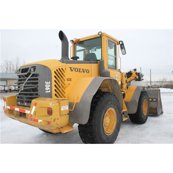 2005 Volvo Model L90E c/w approx 4 yard bucket, 20.5X25 Tires, Aux Hyd.Q/Attach, SN.L90EV67380
