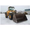 Image 3 : 2005 Volvo Model L90E c/w approx 4 yard bucket, 20.5X25 Tires, Aux Hyd.Q/Attach, SN.L90EV67380