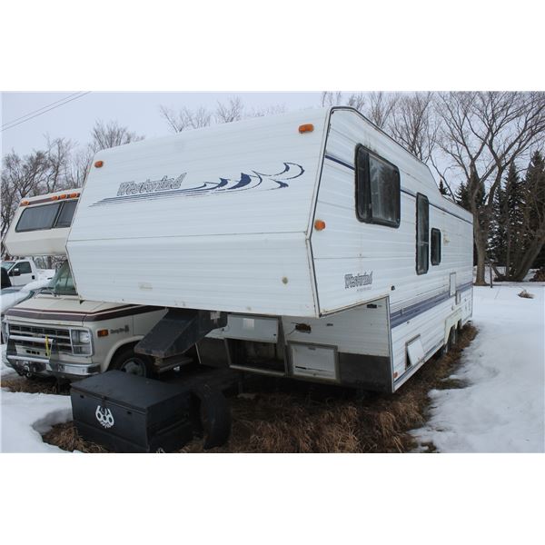 1994 Westwind Holiday trailer, 5th wheel, Approx. 26'(One broken window)Tires ST225/75/15, Awning SN