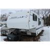 Image 1 : 1994 Westwind Holiday trailer, 5th wheel, Approx. 26'(One broken window)Tires ST225/75/15, Awning SN