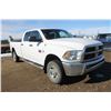 Image 2 : 2012 Dodge 3500 4x4, crew cab, white, 202,279 Km, 6.7 litre cummins, Auto, 5th wheel rails only SN.3