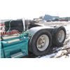 Image 3 : 1999 Green Volvo Hiway Tractor, Intergrel Sleeper, 11R x 24.5 Tires, Series 60, 12.7 Litre Engine, S