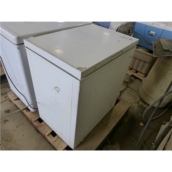 Chest Freezer 28"