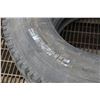 Image 2 : 2- Tires 11R x 22.5's