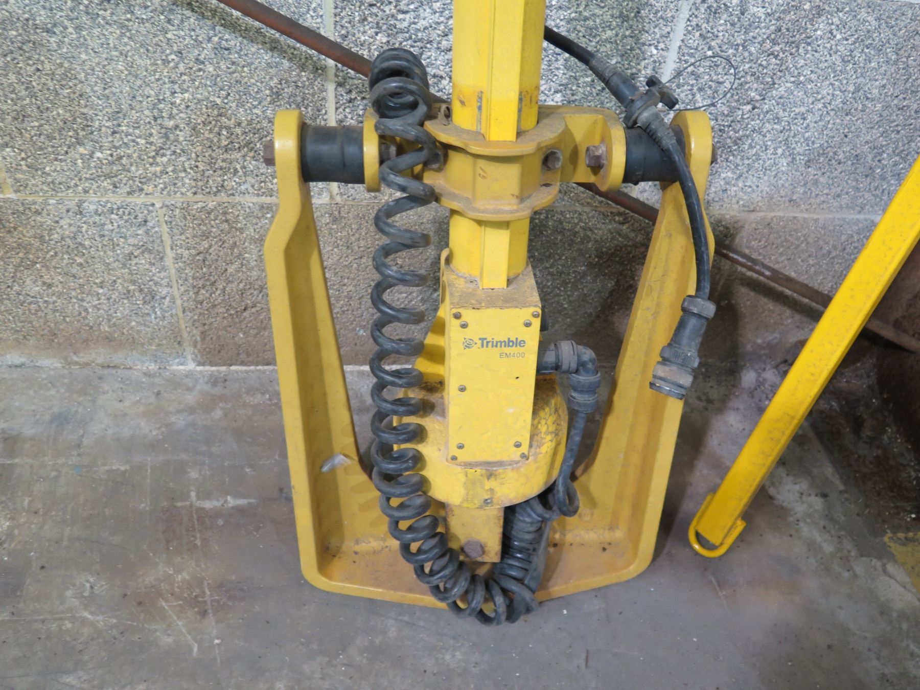 Trimble Riser Mast Trimble EM400 Electric Mast & Attachment