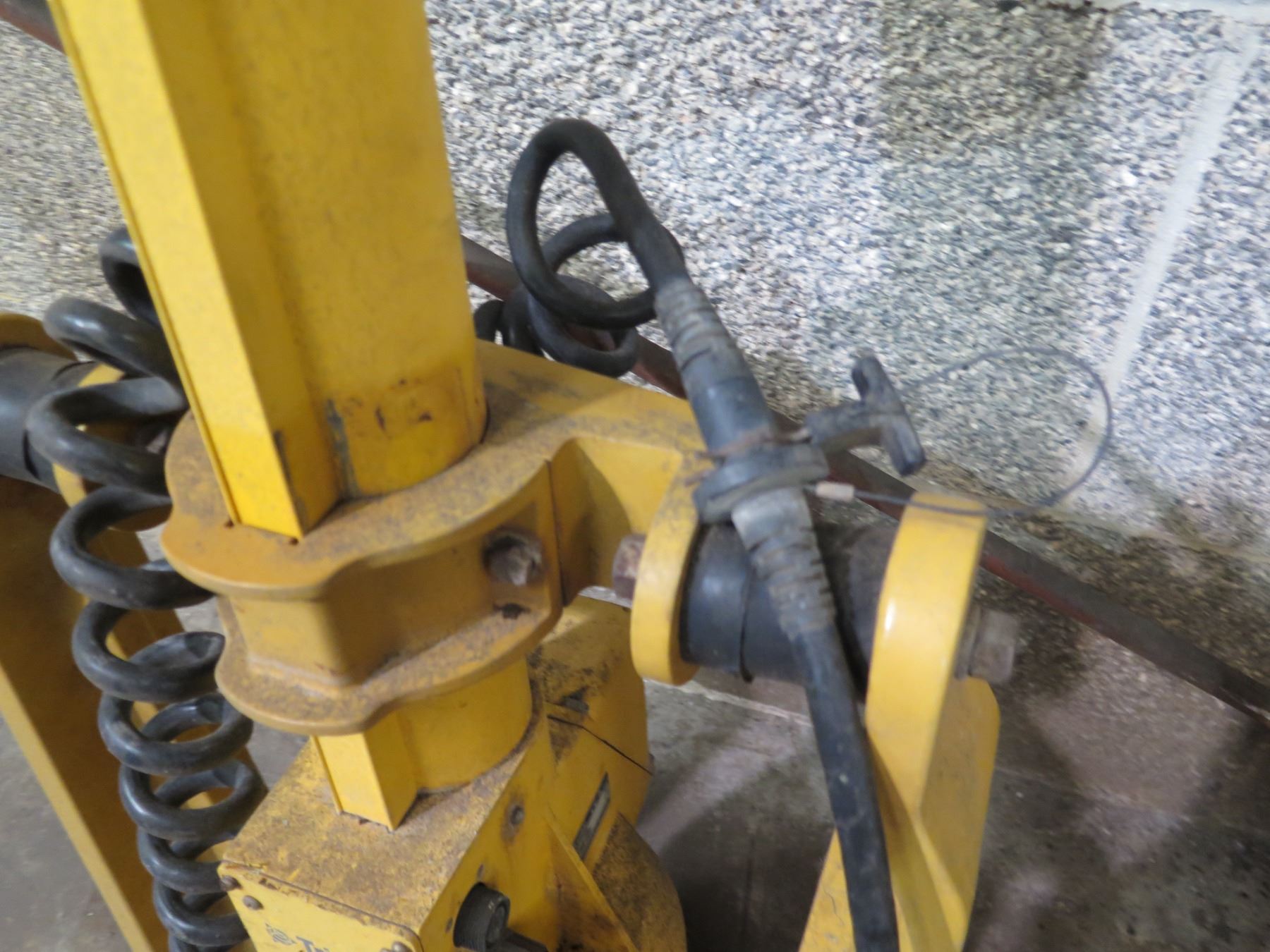 Trimble Riser Mast Trimble EM400 Electric Mast & Attachment
