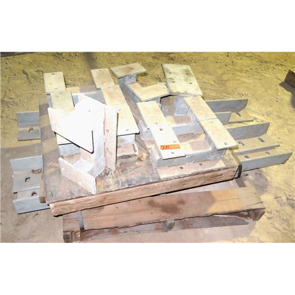 Pallet Misc Metal Footed Stands & Long Sections