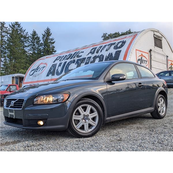 H2 --  2009 VOLVO C30 2.4I, Grey, 137712 KM's