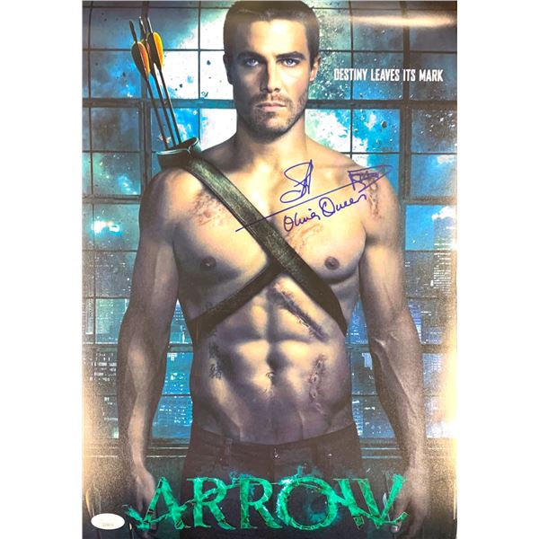 JSA Signed Stephen Amell Photo