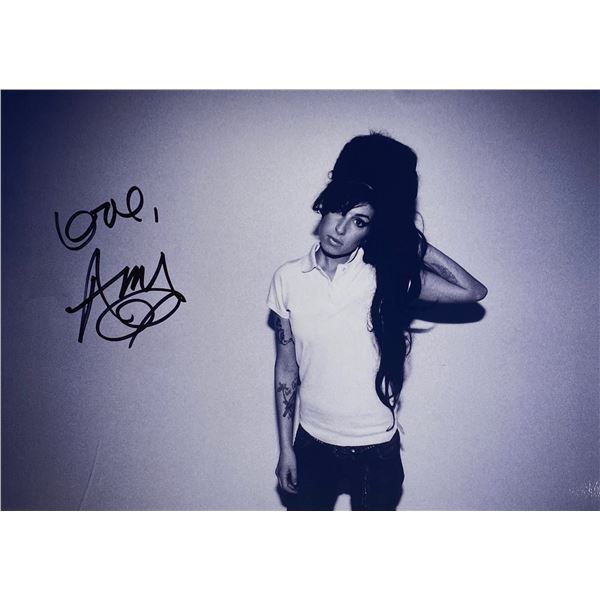 Autograph Signed Amy Winehouse Photo