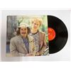 Image 1 : Autograph Simon & Garfunkel Vinyl