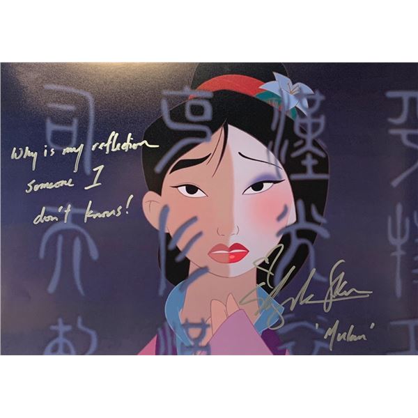 Autograph Mulan Photo