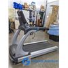 Image 2 : **2016 True CS650 Commercial Treadmill