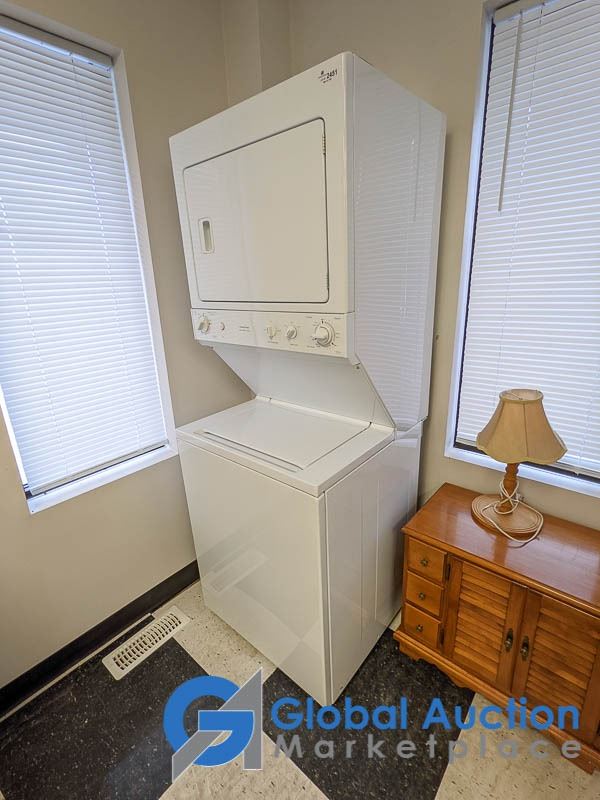 **GE SpaceSaver Stackable Washer/Dryer Combo - Working